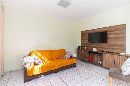 Casa à venda com 263m², 3 quartos e 2 vagasSala