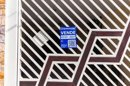 Casa à venda com 263m², 3 quartos e 2 vagasFachada e placa