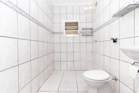 Casa à venda com 263m², 3 quartos e 2 vagasBanheiro da Suíte 2