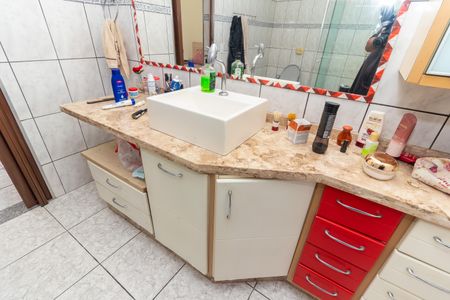 Casa à venda com 263m², 3 quartos e 2 vagasBanheiro da Suíte 1