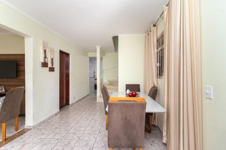 Casa à venda com 263m², 3 quartos e 2 vagasSala de Jantar