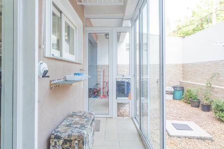 Casa de condomínio à venda com 131m², 3 quartos e 2 vagas Casa de condomínio à venda com 131m², 3 quartos e 2 vagasÁrea de Serviço