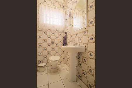 Casa à venda com 255m², 4 quartos e 2 vagasLavabo