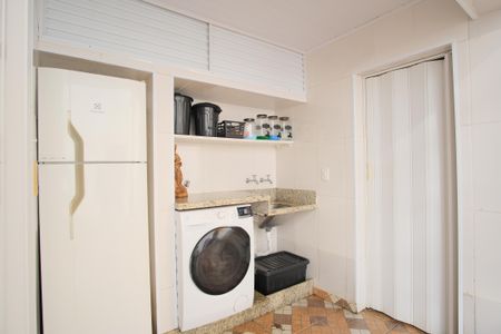 Casa à venda com 255m², 4 quartos e 2 vagasÁrea de Serviço