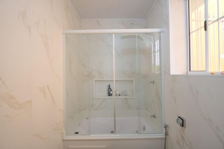 Casa à venda com 255m², 4 quartos e 2 vagasBanheiro da Suíte