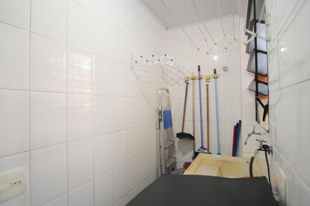 Casa à venda com 160m², 3 quartos e 1 vagaÁrea de Serviço