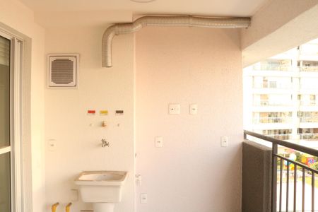 Apartamento à venda com 74m², 2 quartos e 1 vagaVaranda