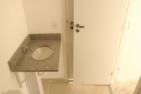 Apartamento à venda com 74m², 2 quartos e 1 vagaBanheiro Social