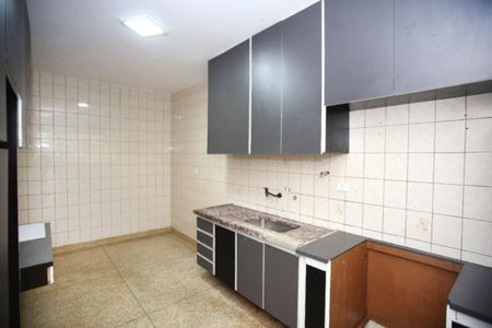 Apartamento à venda com 77m², 2 quartos e 1 vaga