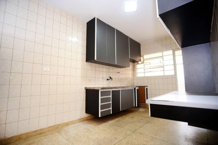 Apartamento à venda com 77m², 2 quartos e 1 vaga