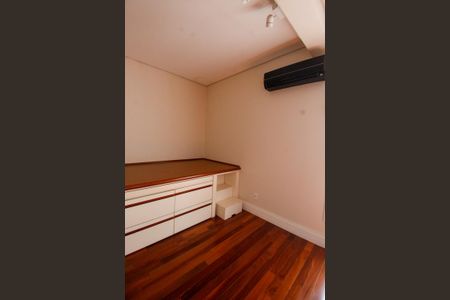 Apartamento à venda com 515m², 5 quartos e 7 vagasQuarto