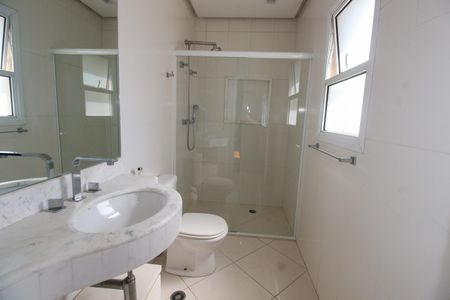 Apartamento à venda com 515m², 5 quartos e 7 vagasBanheiro da Suíte 4