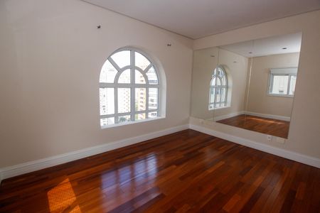 Apartamento à venda com 515m², 5 quartos e 7 vagasSuíte 3