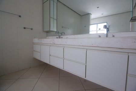 Apartamento à venda com 515m², 5 quartos e 7 vagasBanheiro