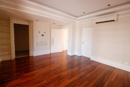 Apartamento à venda com 515m², 5 quartos e 7 vagasSala 2