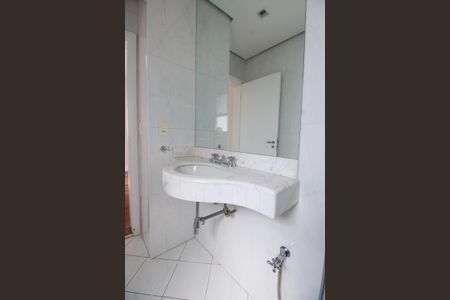 Apartamento à venda com 515m², 5 quartos e 7 vagasBanheiro da Suíte 3