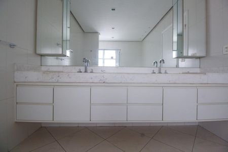 Apartamento à venda com 515m², 5 quartos e 7 vagasBanheiro