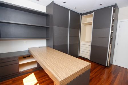Apartamento à venda com 515m², 5 quartos e 7 vagasSuíte 4