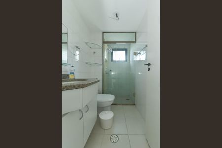 Apartamento à venda com 73m², 3 quartos e 2 vagas Apartamento à venda com 73m², 3 quartos e 2 vagasBanheiro da Suíte