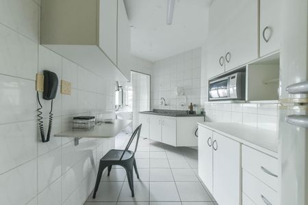 Apartamento à venda com 73m², 3 quartos e 2 vagas Apartamento à venda com 73m², 3 quartos e 2 vagasCozinha