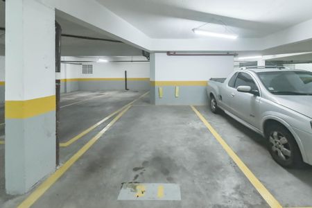 Apartamento à venda com 73m², 3 quartos e 2 vagas Apartamento à venda com 73m², 3 quartos e 2 vagasÁrea comum - Garagem