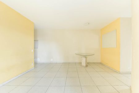 Apartamento à venda com 73m², 3 quartos e 2 vagas Apartamento à venda com 73m², 3 quartos e 2 vagasSala