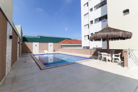 Apartamento à venda com 168m², 3 quartos e 2 vagas Apartamento à venda com 168m², 3 quartos e 2 vagasPiscina