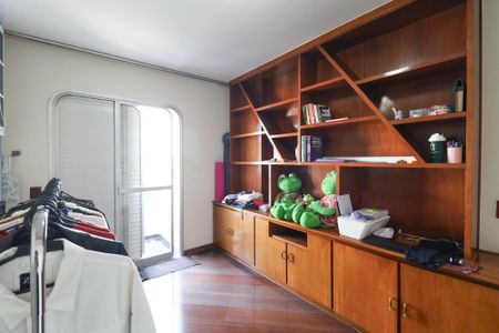 Apartamento à venda com 168m², 3 quartos e 2 vagas Apartamento à venda com 168m², 3 quartos e 2 vagasQuarto 1