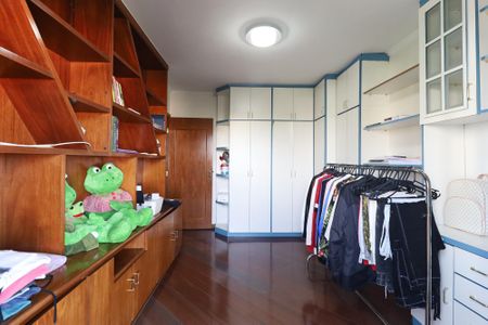 Apartamento à venda com 168m², 3 quartos e 2 vagas Apartamento à venda com 168m², 3 quartos e 2 vagasQuarto 1