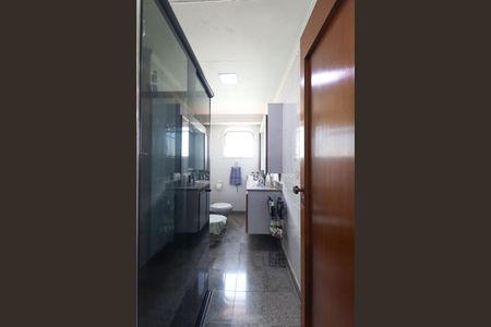 Apartamento à venda com 168m², 3 quartos e 2 vagas Apartamento à venda com 168m², 3 quartos e 2 vagasBanheiro