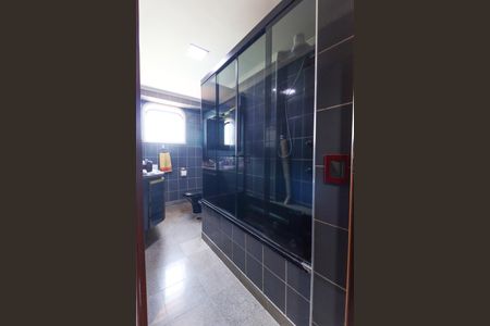 Apartamento à venda com 168m², 3 quartos e 2 vagas Apartamento à venda com 168m², 3 quartos e 2 vagasBanheiro da Suíte