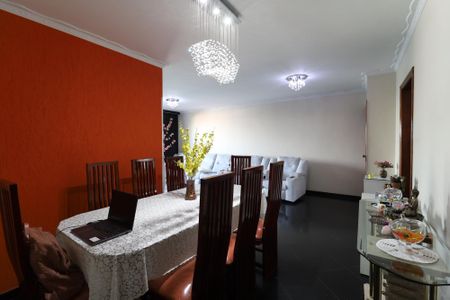 Apartamento à venda com 168m², 3 quartos e 2 vagas Apartamento à venda com 168m², 3 quartos e 2 vagasSala