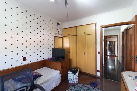 Apartamento à venda com 168m², 3 quartos e 2 vagas Apartamento à venda com 168m², 3 quartos e 2 vagasQuarto 2