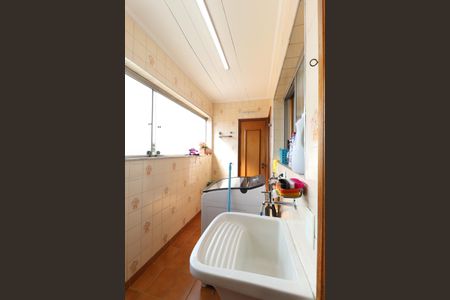 Apartamento à venda com 168m², 3 quartos e 2 vagas Apartamento à venda com 168m², 3 quartos e 2 vagasÁrea de serviço