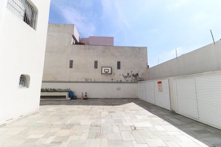 Apartamento à venda com 168m², 3 quartos e 2 vagas Apartamento à venda com 168m², 3 quartos e 2 vagasCesta de basquete