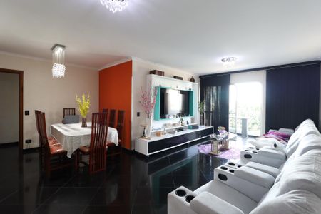 Apartamento à venda com 168m², 3 quartos e 2 vagas Apartamento à venda com 168m², 3 quartos e 2 vagasSala