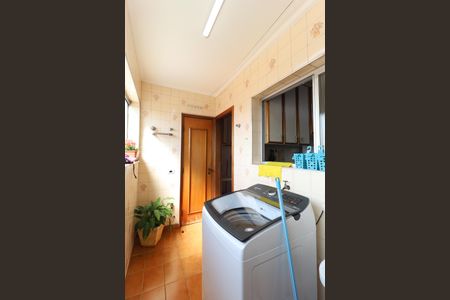 Apartamento à venda com 168m², 3 quartos e 2 vagas Apartamento à venda com 168m², 3 quartos e 2 vagasÁrea de serviço