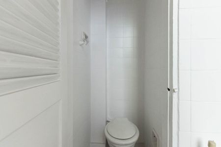 Apartamento à venda com 77m², 2 quartos e sem vagaBanheiro de serviço