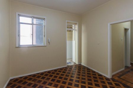 Apartamento à venda com 77m², 2 quartos e sem vagaSala