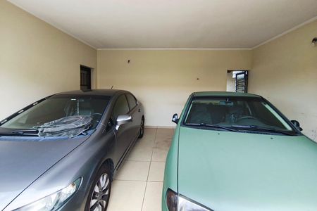 Casa à venda com 236m², 5 quartos e 3 vagasQuintal - Garagem