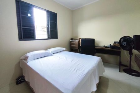 Casa à venda com 236m², 5 quartos e 3 vagasQuarto 1