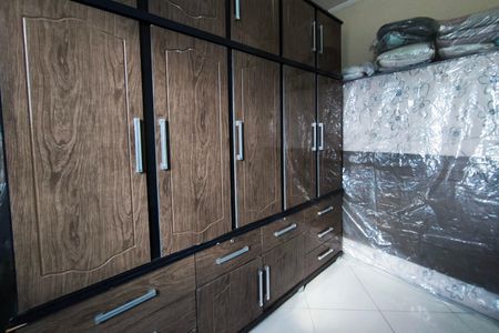 Casa à venda com 236m², 5 quartos e 3 vagasQuarto 2