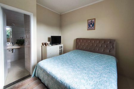 Casa à venda com 236m², 5 quartos e 3 vagasQuarto Suíte