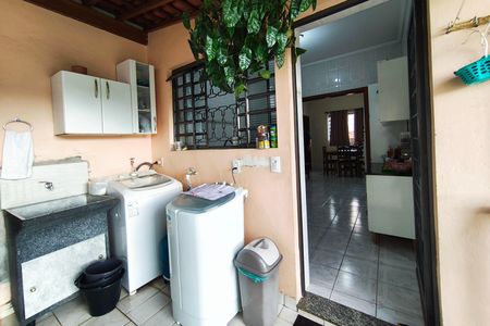 Casa à venda com 236m², 5 quartos e 3 vagasÁrea de Serviço