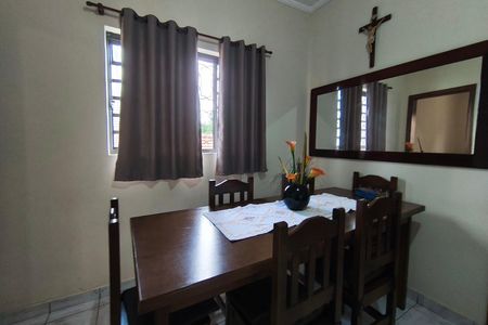 Casa à venda com 236m², 5 quartos e 3 vagasCopa