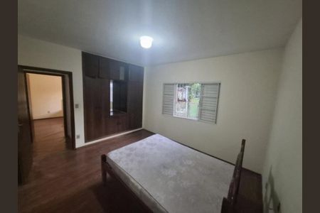 Casa à venda com 232m², 3 quartos e 2 vagasFoto 15