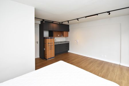 Sala quarto de kitnet/studio à venda com 1 quarto, 32m² em Vila Madalena, São Paulo