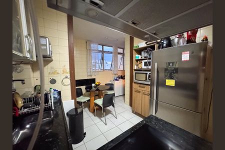 Apartamento à venda com 250m², 4 quartos e 2 vagasCozinha