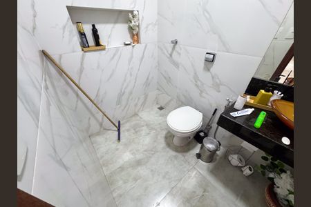 Apartamento à venda com 250m², 4 quartos e 2 vagasEdícula -  Banheiro