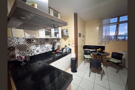 Apartamento à venda com 250m², 4 quartos e 2 vagasCozinha